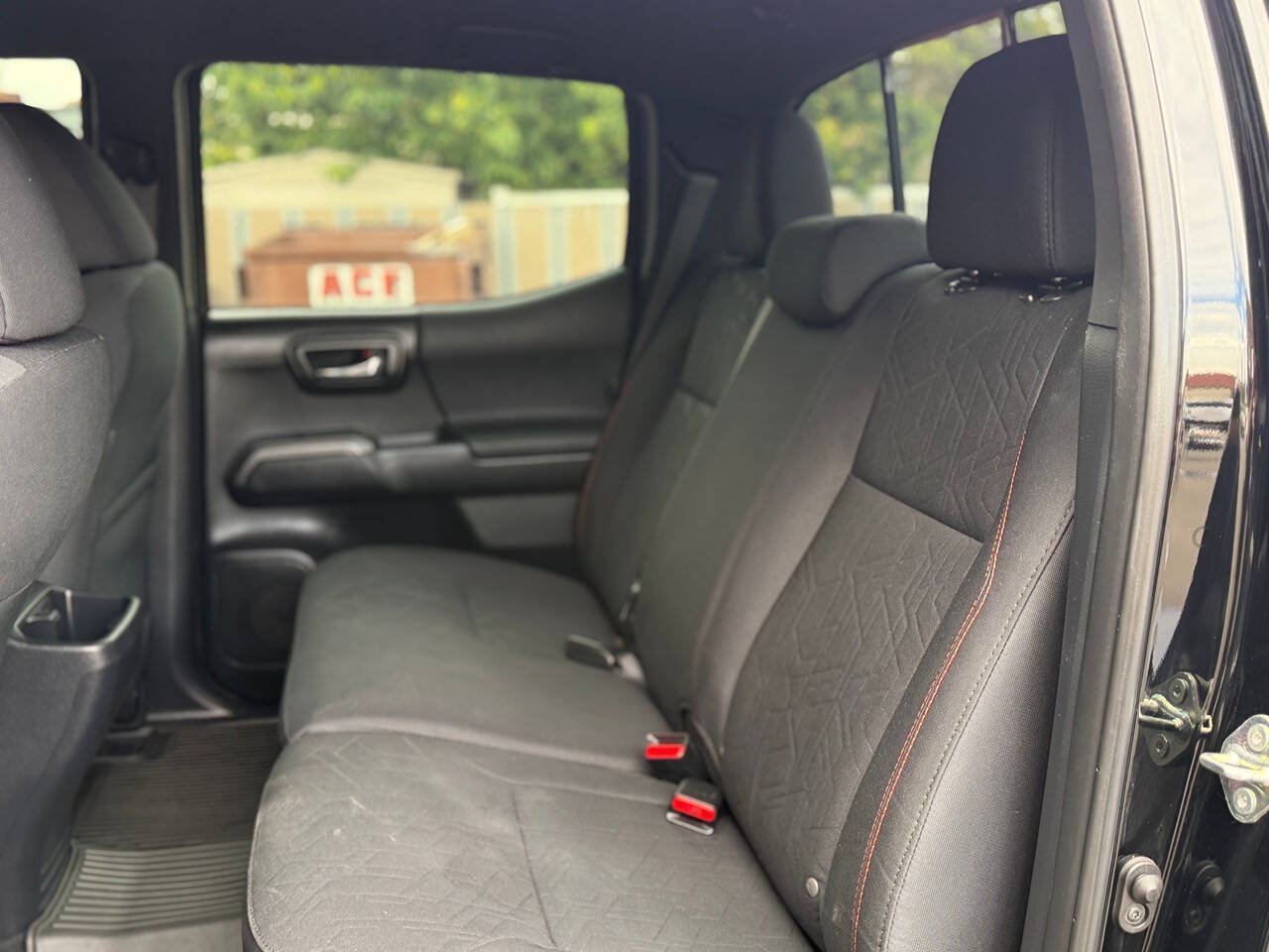 Used 2017 Toyota Tacoma TRD Sport w/ Tow Package AWD/4WD image 29