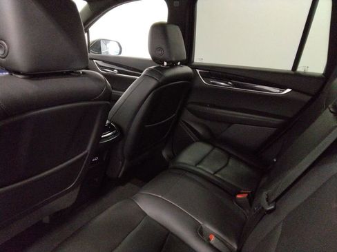 Used 2022 Cadillac XT6 Premium Luxury image 37