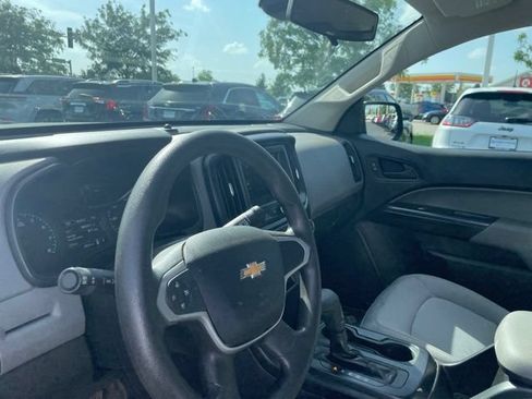 Used 2020 Chevrolet Colorado W/T w/ WT Convenience Package RWD image 8