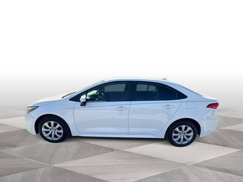 Used 2024 Toyota Corolla LE FWD image 5