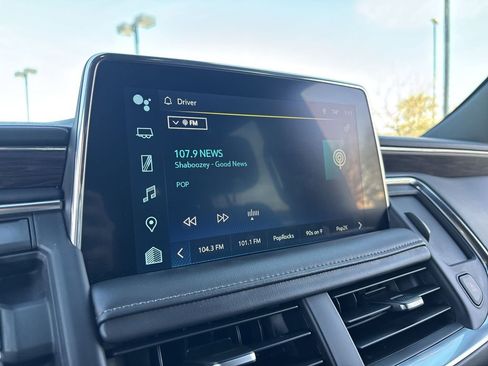 Used 2023 Chevrolet Tahoe LT w/ Luxury Package image 13