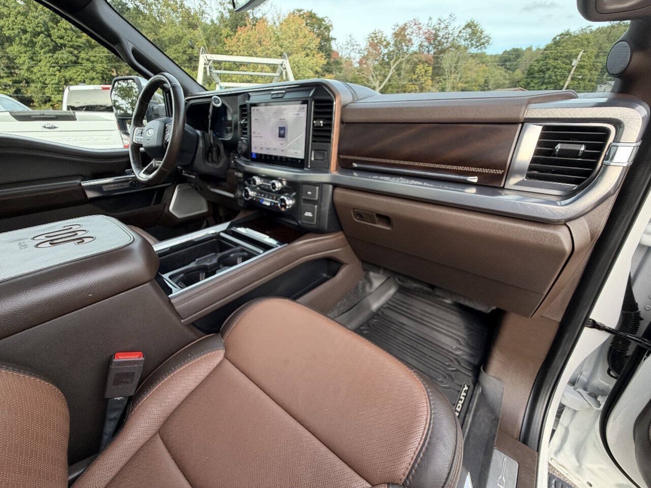 Used 2025 Ford F450 King Ranch w/ Chrome Package AWD/4WD image 13