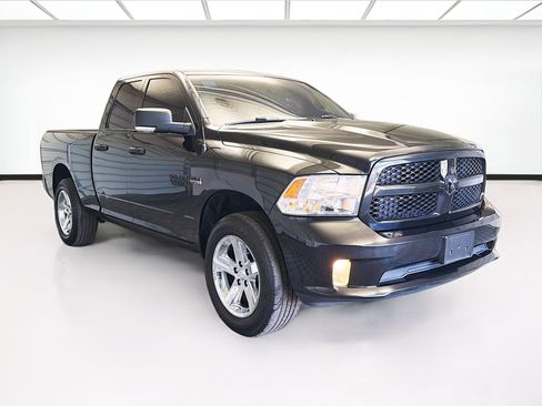 Used 2017 RAM 1500 Express image 3