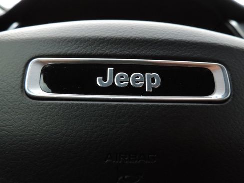 Used 2021 Jeep Grand Cherokee L Limited AWD/4WD image 29