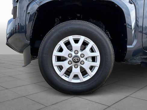 Used 2025 Toyota Tacoma SR image 8