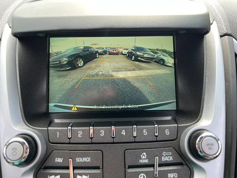 Used 2017 GMC Terrain SLT w/ Driver Alert Package I FWD image 15