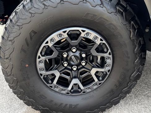 Used 2024 Ford F150 Raptor w/ Equipment Group 803A Raptor R AWD/4WD image 10