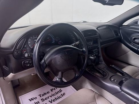 Used 2003 Chevrolet Corvette Coupe RWD image 11