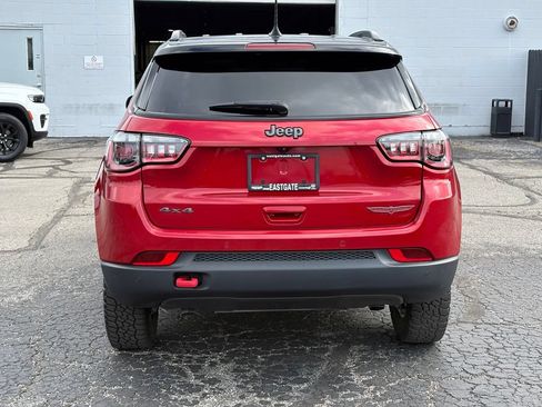 Used 2024 Jeep Compass Trailhawk w/ Trailhawk Convenience Group AWD/4WD image 6