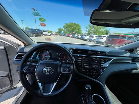 Used 2018 Toyota Camry XSE FWD image 35