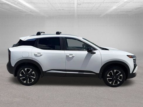 New 2026 Nissan Kicks SV w/ Cold Weather Package AWD/4WD image 7