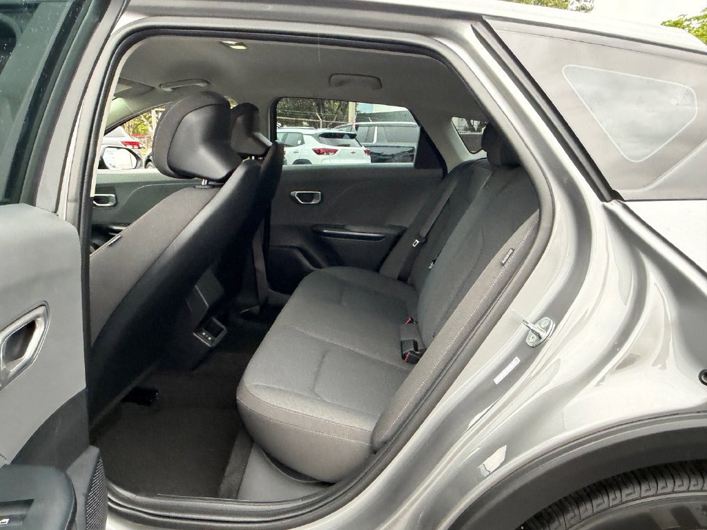 Used 2025 Kia K4 FWD image 11