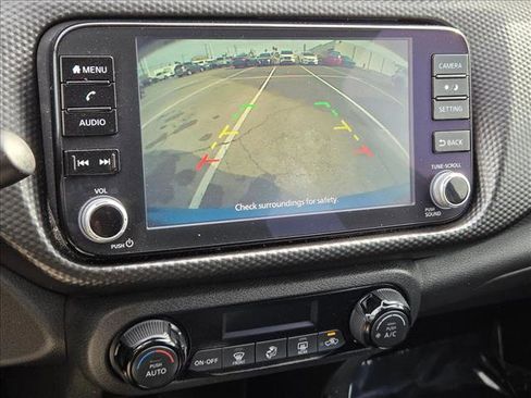 Used 2021 Nissan Kicks SV image 12