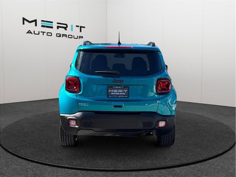 Used 2021 Jeep Renegade Latitude FWD image 8