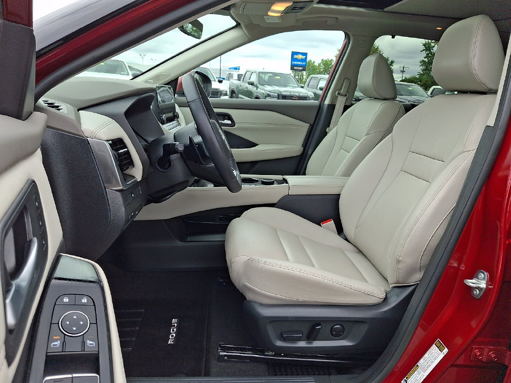 Certified 2023 Nissan Rogue SL w/ SL Premium Package AWD/4WD image 14