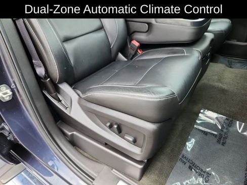 Used 2018 Chevrolet Silverado 1500 LTZ Z71 w/ Centennial Edition AWD/4WD image 25