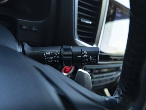 Used 2018 Honda Pilot Elite image 24