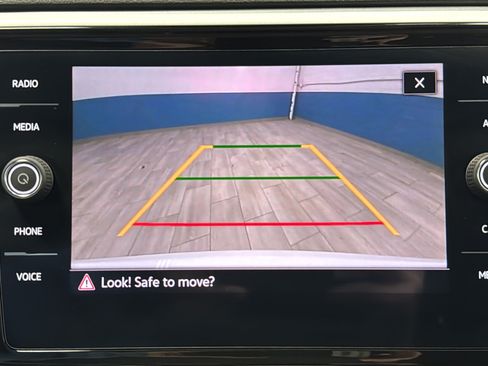 Used 2022 Volkswagen Atlas SEL AWD/4WD image 14