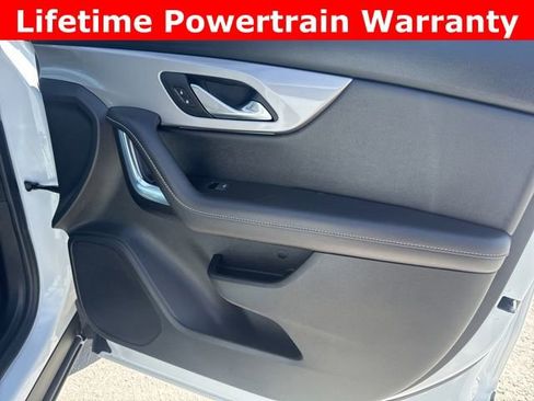 Used 2025 Chevrolet Blazer LT image 20