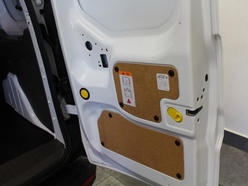 Used 2022 Ford Transit Connect XL image 28