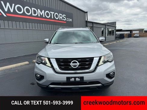 Used 2020 Nissan Pathfinder SV image 15