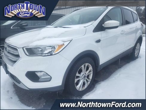 Used 2014 Ford Escape SE w/ Equipment Group 201A AWD/4WD image 1
