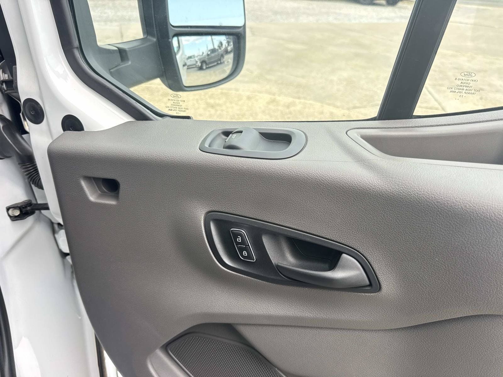 Used 2023 Ford Transit 350 DRW RWD image 12