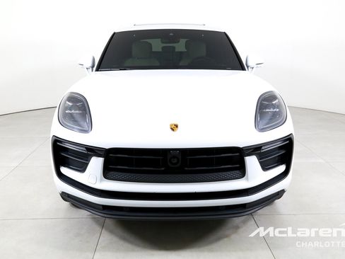 Used 2024 Porsche Macan w/ Premium Plus Package AWD/4WD image 4