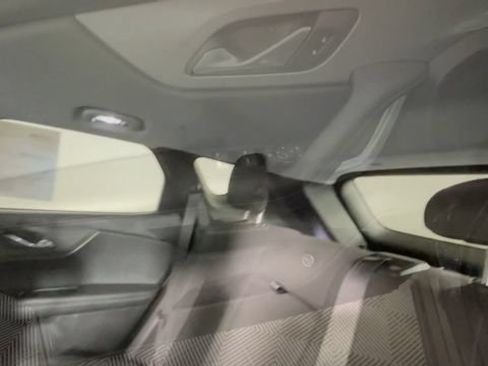 Used 2019 Chevrolet Blazer LT FWD image 18