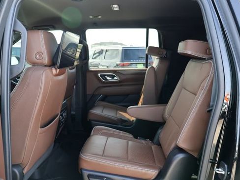 Used 2023 Chevrolet Suburban High Country w/ Max Trailering Package image 10