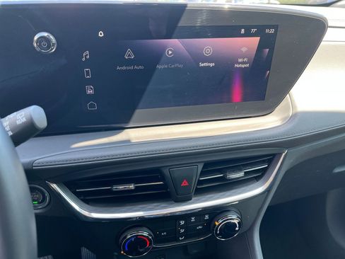 Used 2025 Buick Encore GX Preferred FWD image 17
