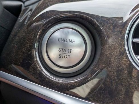 Used 2017 Mercedes-Benz S 550 Sedan image 30