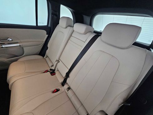 Certified 2025 Mercedes-Benz GLB 250 GLB 250 image 17