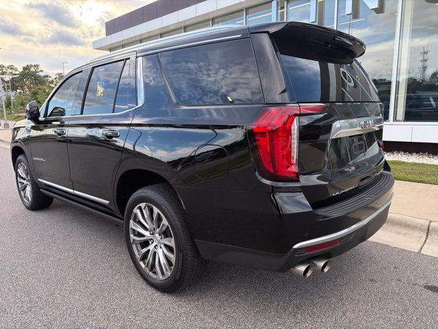 Used 2021 GMC Yukon Denali w/ Denali Premium Package AWD/4WD image 3