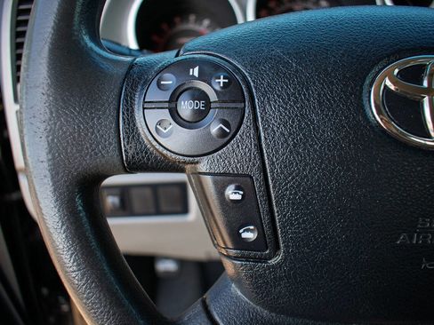 Used 2012 Toyota Tundra 2WD Double Cab image 19