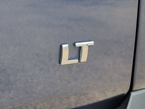 Used 2023 Chevrolet Traverse LT AWD/4WD image 46