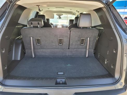 Used 2021 Chevrolet Traverse RS image 15