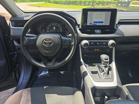 Used 2024 Toyota RAV4 XLE w/ Convenience Package FWD image 17