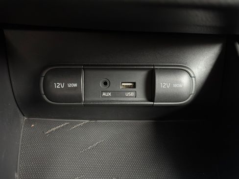 Used 2018 Kia Soul ! w/ Tech Package FWD image 25