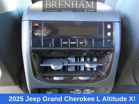 New 2025 Jeep Grand Cherokee L Altitude image 18