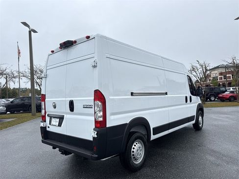 New 2026 RAM ProMaster 2500 w/ Convenience Group image 3