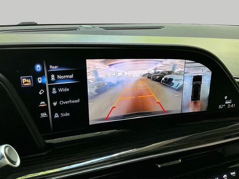 Used 2021 Cadillac Escalade Premium Luxury w/ LPO, Illumination Package RWD image 26