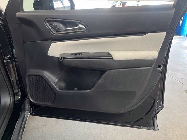 Used 2024 Honda Prologue EX image 13