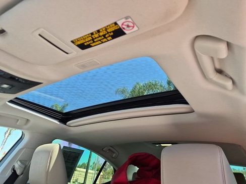 Used 2019 Lexus ES 300h w/ Premium Package FWD image 25