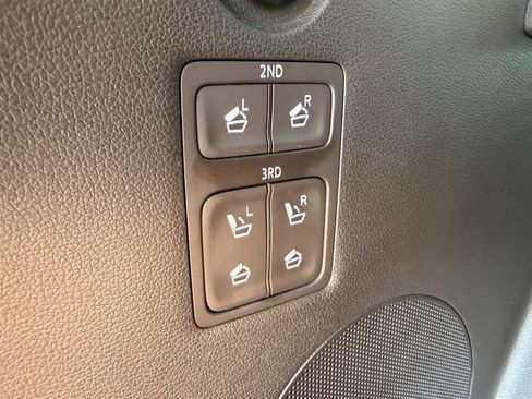Used 2020 Hyundai Palisade Limited FWD image 21