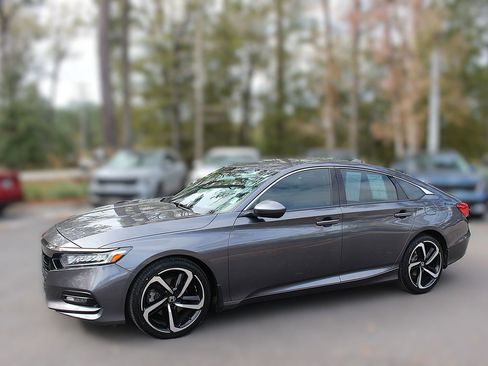 Used 2020 Honda Accord Sport image 4