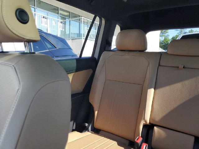 Certified 2023 Volkswagen Tiguan SE w/ Panoramic Sunroof Package FWD image 10
