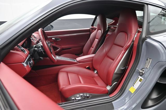 Used 2023 Porsche 718 Cayman GTS RWD image 16
