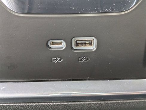 Used 2024 GMC Sierra 1500 Elevation w/ Preferred Package image 15