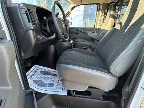 Used 2024 GMC Savana 2500 w/ Driver Convenience Package image 15